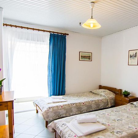 Armiriki Rooms Vrasná Exteriér fotografie